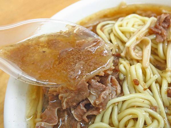 【台中美食】阿仁羊肉焿-40年老店的羊肉羹