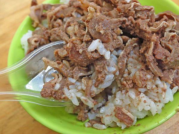 【台中美食】阿仁羊肉焿-40年老店的羊肉羹