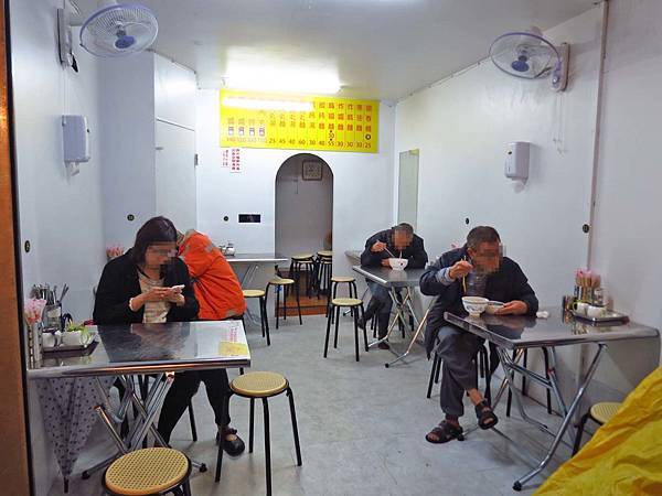 【宜蘭美食】一香飲食店-隱藏在熱鬧市場裡的美食