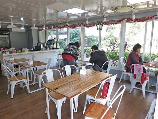 【桃園美食】貓八涼麵專賣店-舒適的文青涼麵店