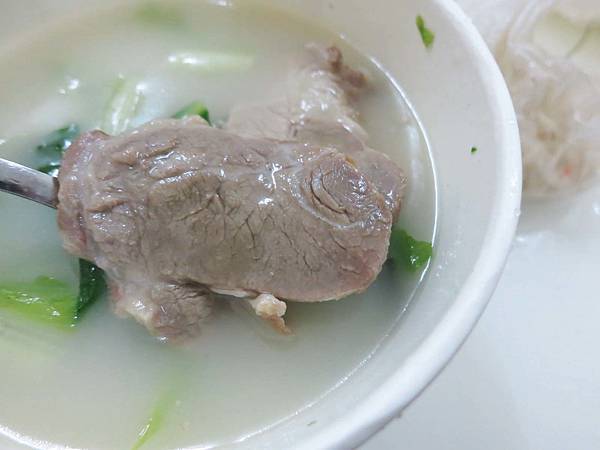 【台北美食】味都拉麵-百元有找的濃郁拉麵