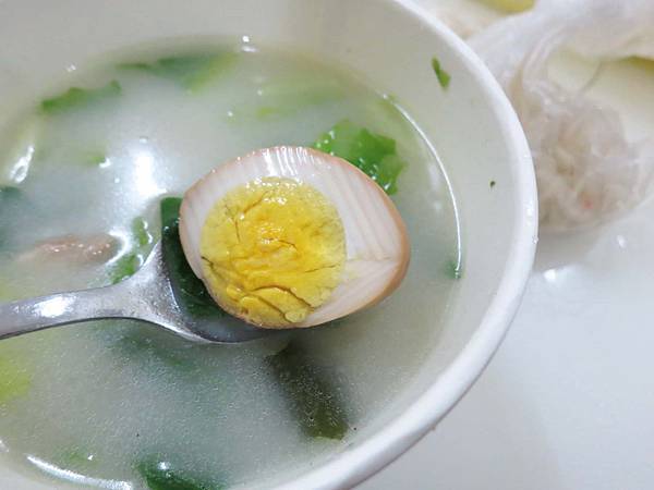 【台北美食】味都拉麵-百元有找的濃郁拉麵