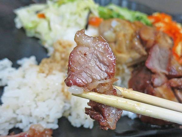 【台北美食】九隆港式燒臘-便宜又美味的燒臘店 【台北美食】九隆港式燒臘-便宜又美味的燒臘店