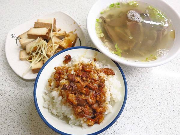 【板橋美食】金銓盛小吃店-簡單而美味的小吃店 【板橋美食】金銓盛小吃店-簡單而美味的小吃店