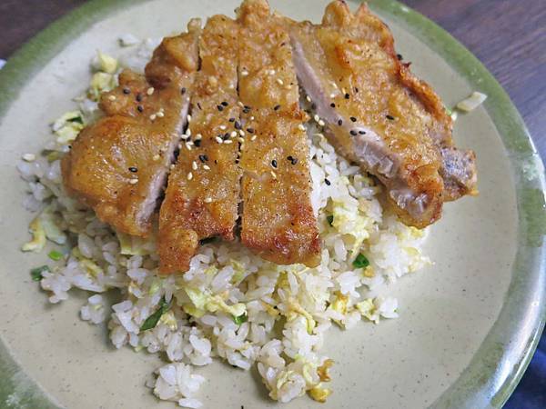 【台北美食】清香排骨王-台北101附近的巷弄排骨飯