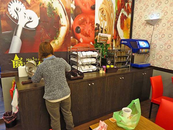 【蘆洲美食】魔法義大利-100元就能吃到美味義大利麵