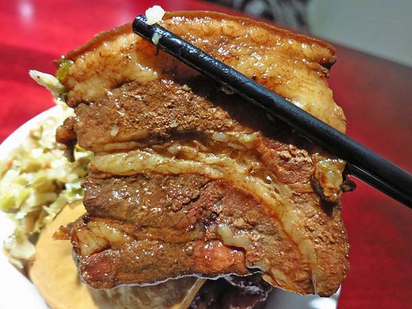 【台北美食】大稻埕魯肉飯-傳承60年的小吃店 【台北美食】大稻埕魯肉飯-傳承60年的小吃店