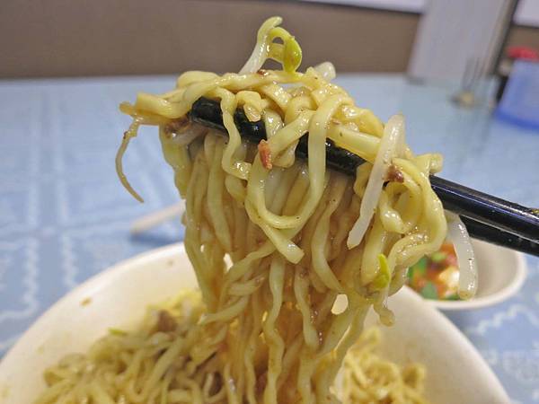 【新莊美食】三味麵館-停不下手的美味乾意麵