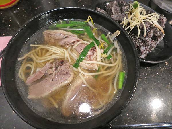 【台北美食】後驛鵝肉店-軟嫩又多汁的鴨肉麵 【台北美食】後驛鵝肉店-軟嫩又多汁的鴨肉麵