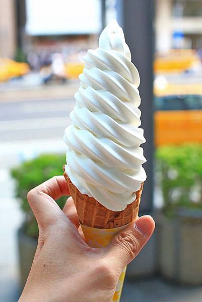 【台北美食】BAKE CHEESE TART-每秒即可賣出一個，是人氣不敗甜點之一