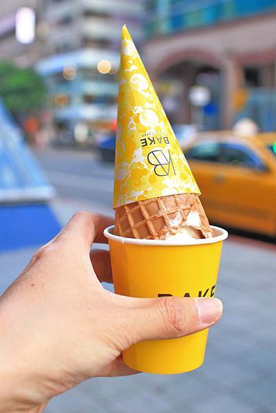 【台北美食】BAKE CHEESE TART-每秒即可賣出一個，是人氣不敗甜點之一