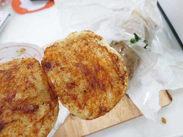 【蘆洲美食】民族路無名路邊攤-美味又迷人的大腸包小腸