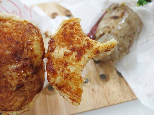 【蘆洲美食】民族路無名路邊攤-美味又迷人的大腸包小腸