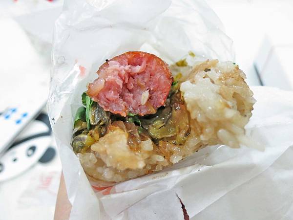 【蘆洲美食】民族路無名路邊攤-美味又迷人的大腸包小腸