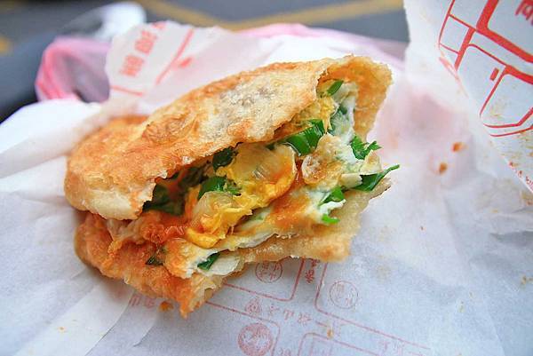 【宜蘭美食】冬山金珠蔥油餅-不輸給名店的超美味蔥油餅