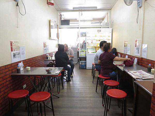 【台北美食】海產街蚵仔麵線-料多豐富的美味麵線