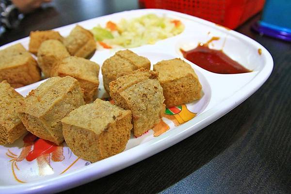 【宜蘭美食】和記大腸麵線臭豆腐-美味的爆漿臭豆腐