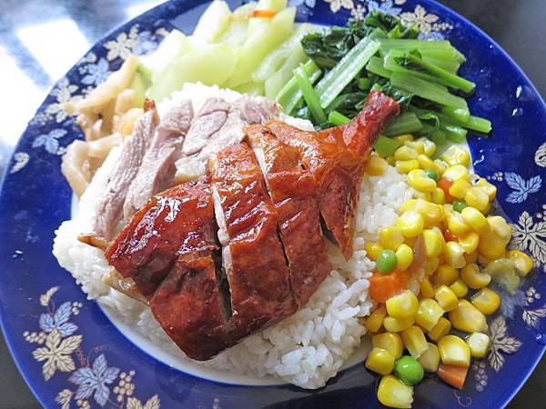 【桃園美食】新華園港式燒臘-酥脆外皮的鴨腿飯