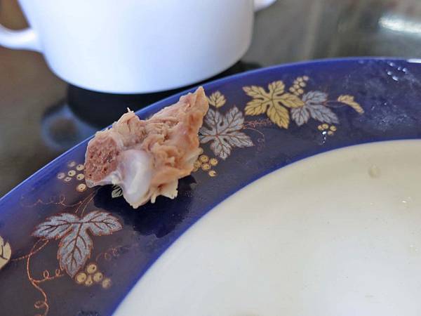 【桃園美食】新華園港式燒臘-酥脆外皮的鴨腿飯