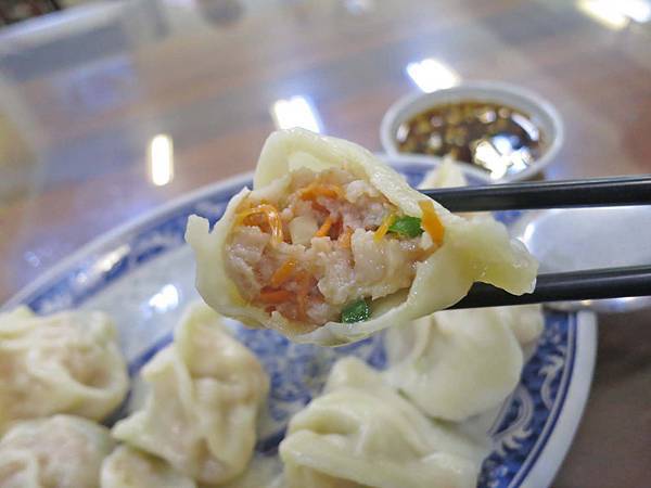 【台北美食】豪季水餃專賣店-不需要沾醬也很美味的蝦仁水餃 【台北美食】豪季水餃專賣店-不需要沾醬也很美味的蝦仁水餃