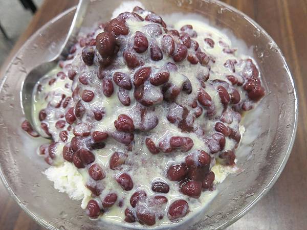 【新竹美食】光華冰菓店-在地人讚不絕口的30年冰店 【新竹美食】光華冰菓店-在地人讚不絕口的30年冰店