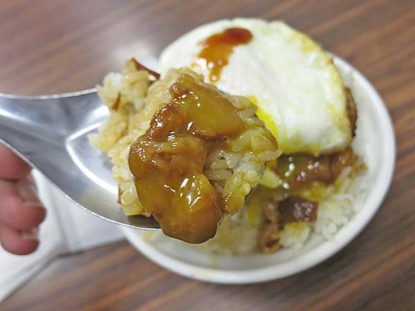 【新竹美食】禾日香古早味魯肉飯-會爆漿的日月魯肉飯