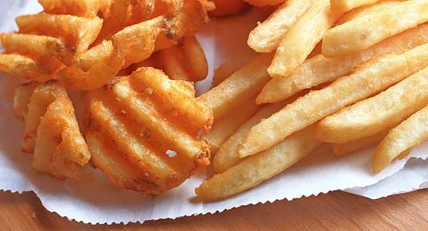 【三重美食】山姆大叔美式炸雞專賣店-不輸給連鎖店的特殊風味炸雞