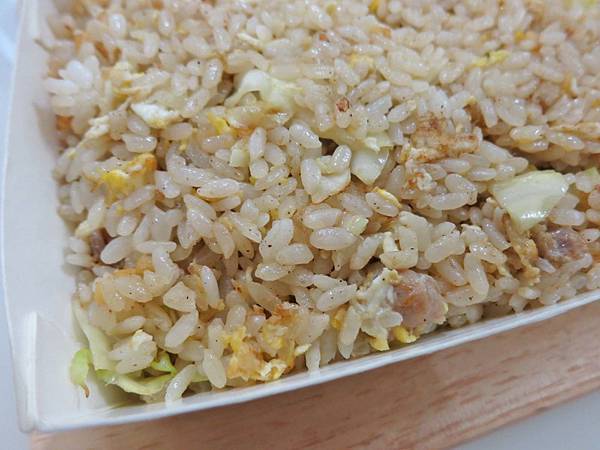 【蘆洲美食】信義路無名炒飯店-60元也能吃到美味的炒飯