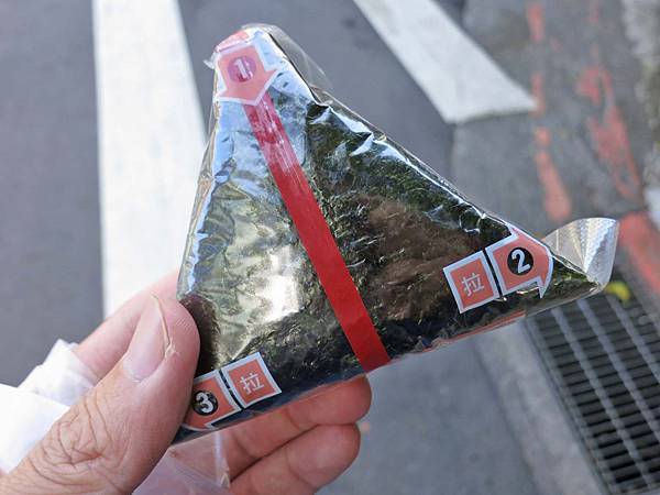 【台北美食】淺草日式飯糰-隱身在巷弄裡的日式飯糰