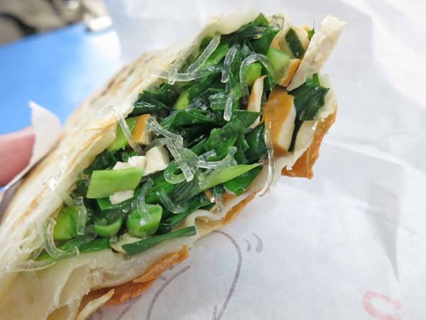 【新竹美食】鮮滋味韭菜盒-不油不膩香噴噴的烤韭菜盒