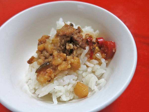 【新竹美食】世和小館-內用魯肉飯免費吃到飽