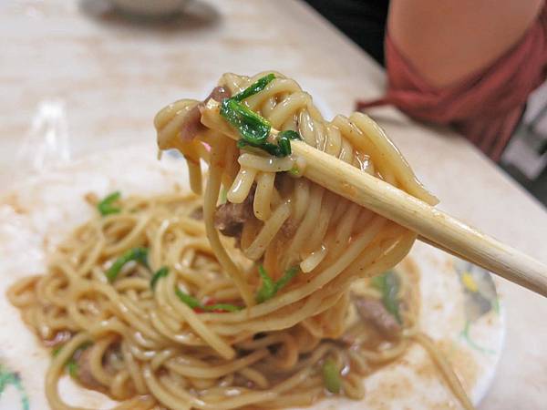 【台北美食】蕭家牛雜湯-人潮絡繹不絕的小吃店