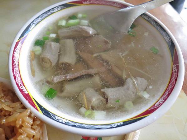 【三重美食】中華路油飯-值得推薦的美味無名路邊攤