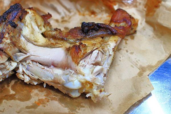 【三重美食】小六爺碳烤店-帶著碳烤香氣的純木碳平價碳烤店