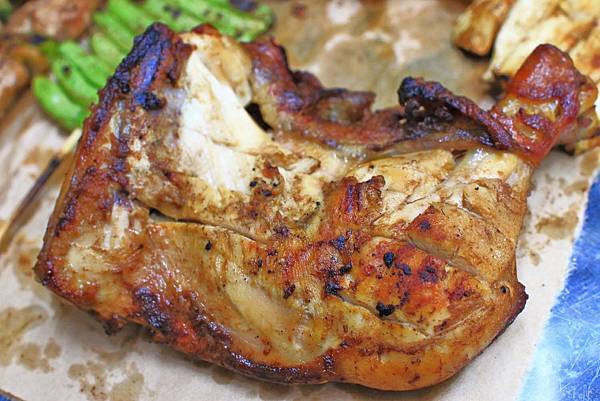 【三重美食】小六爺碳烤店-帶著碳烤香氣的純木碳平價碳烤店