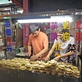 【台北美食】無名車輪餅-網路爆推的排隊美食