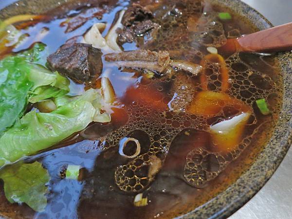 【台北美食】山東三合一牛肉麵-份量大又便宜的牛肉麵