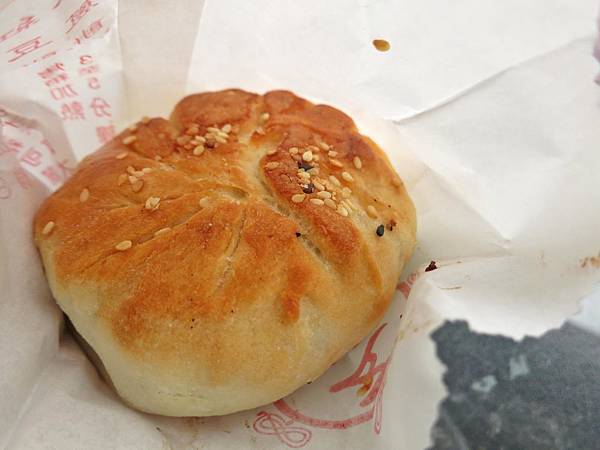 【宜蘭美食】五結碳烤燒餅店-美味又迷人的烤饅頭