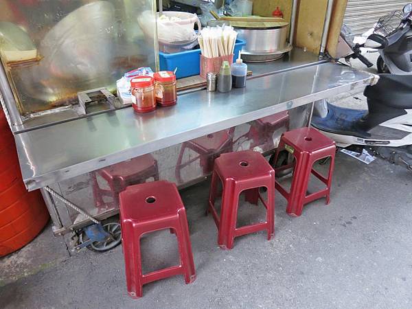 【台北美食】無名臭豆腐-隱身在巷弄裡的臭豆腐、麵線店