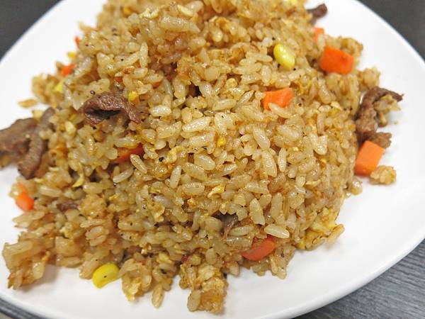 【蘆洲美食】飯家香現炒咖哩-50元就能吃到美味又香噴噴的炒飯