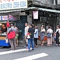 【三重美食】無名餐車地瓜球-超人氣排隊美食