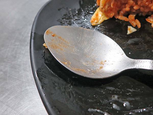 【台北美食】無名店家-超大份量又美味的極推日式蛋包飯 【台北美食】無名店家-超大份量又美味的極推日式蛋包飯