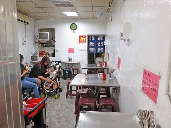 【台北美食】無名店家-超大份量又美味的極推日式蛋包飯 【台北美食】無名店家-超大份量又美味的極推日式蛋包飯