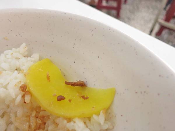 【台中美食】周記餃子專賣店-只要1個銅板就能吃到美味豬排飯