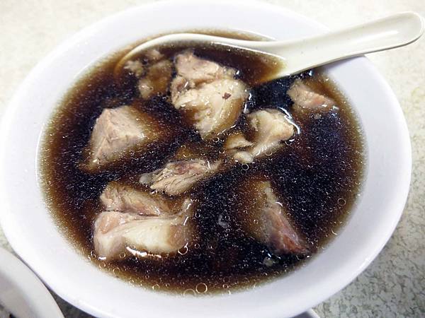 【台北美食】30年老店當歸豬腳-清淡爽口的當歸豬腳