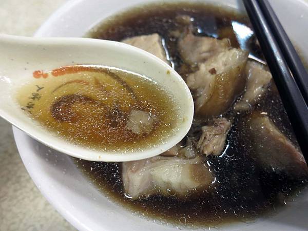 【台北美食】30年老店當歸豬腳-清淡爽口的當歸豬腳