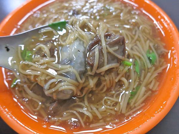 【桃園美食】古早味大腸蚵仔麵線-24小時不打祥的美食小吃店 【桃園美食】古早味大腸蚵仔麵線-24小時不打祥的美食小吃店