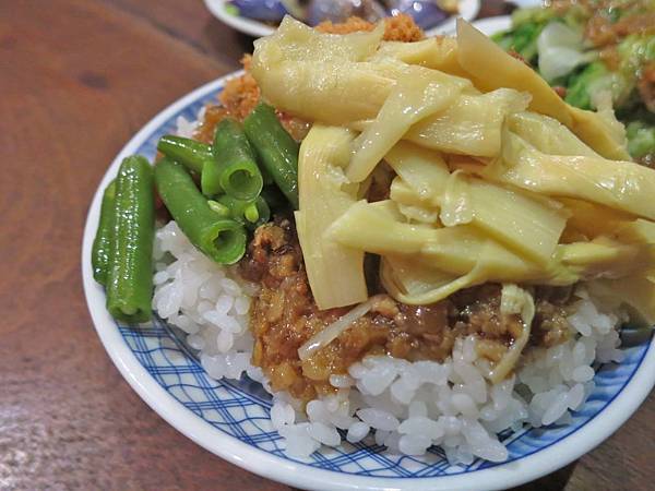 【宜蘭美食】金澤魯肉飯-CP值極高的巷弄美食