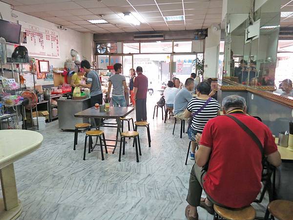 【台北美食】老艋舺鹹粥店-在地知名的60年老店