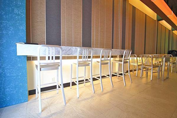 【台南美食】彩虹雪雪花冰甜品屋-全台首創！36種口味天然水果雪花冰